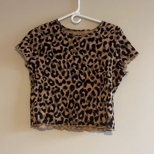 Cropped leopard print shirt